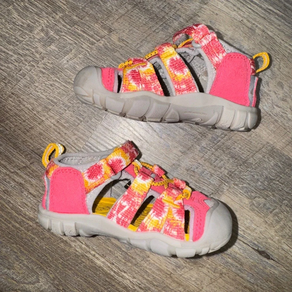 KEEN Seacamp II CNX Kids Pink Yellow Tie Dye Water Hiking Sandals 5.5